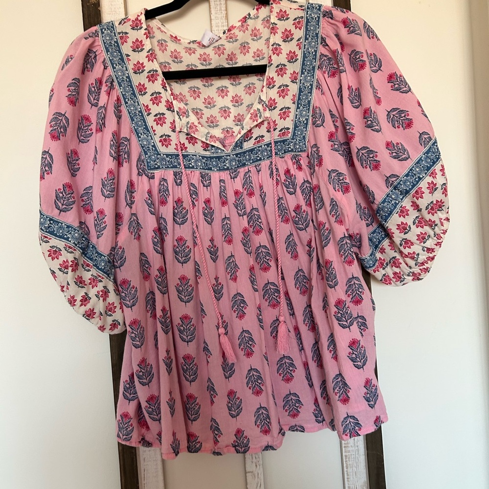 Old Navy Pink and Blue Floral Blouse